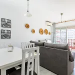 A&n Family With Pool & Parking Apartament